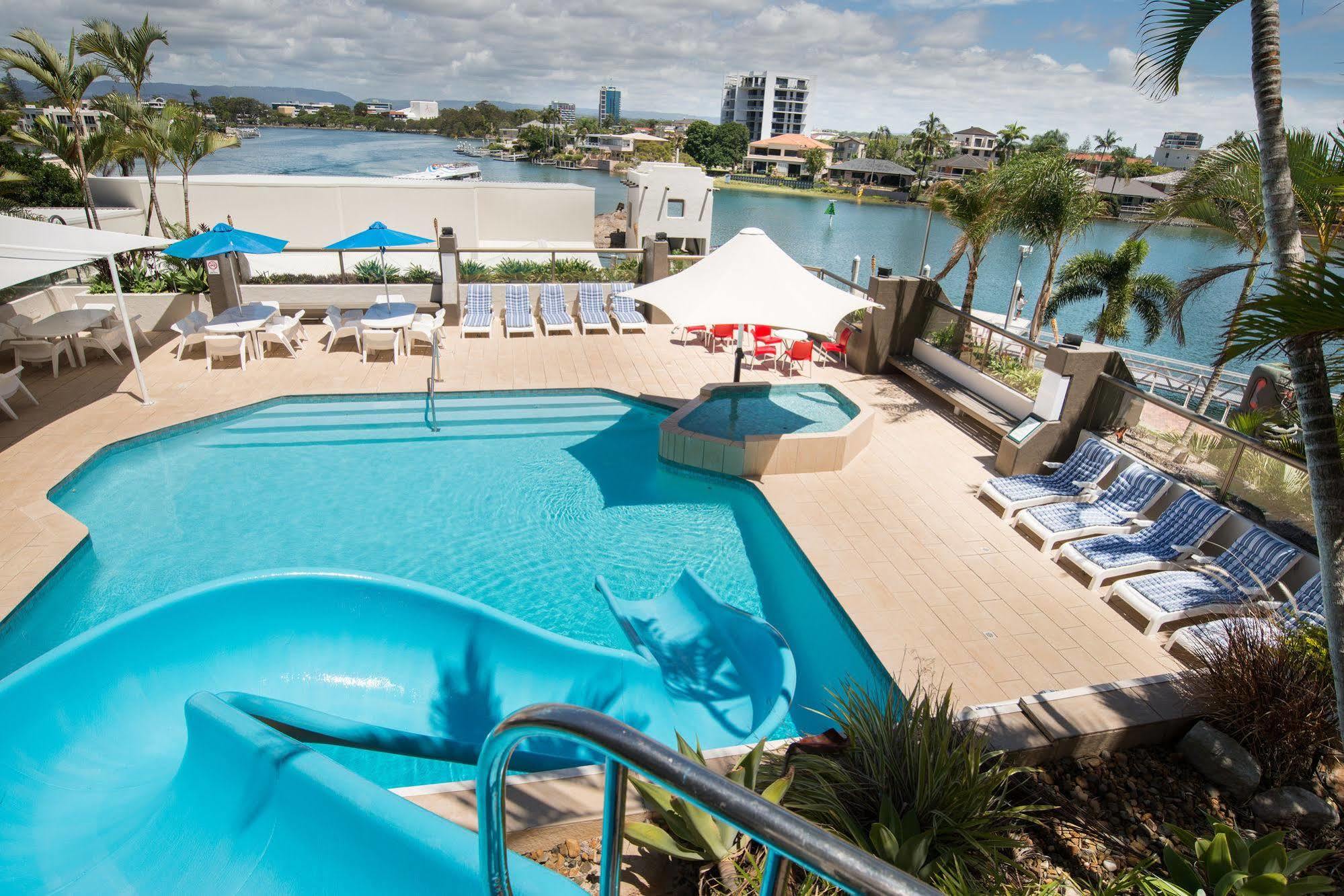 Tiki Hotel Apartments Surfers Paradise Gold Coast Extérieur photo